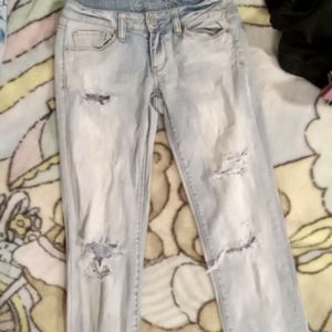 Trendy 2000s American eagle jeans